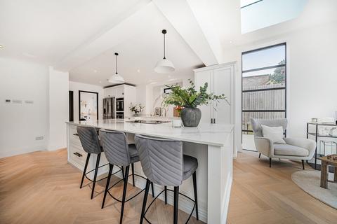 48 Kings Orchard, London, SE9 5TJ