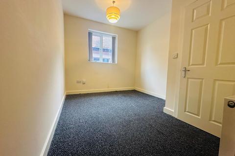 1 bedroom flat to rent, Flat 3, High Street, Bromsgrove, Worcestershire, B61
