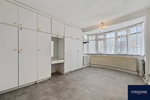 20 Carlyon Road, Wembley, HA0 1HN