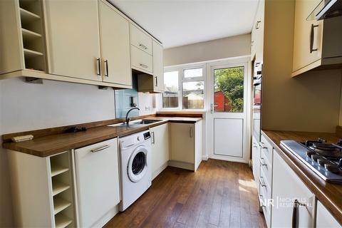 4 bedroom semi-detached house to rent, Rutland Close, Chessington, Surrey. KT9 2AW