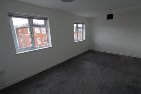2 bedroom flat to rent, High Street, Hornchurch, Essex, RM11