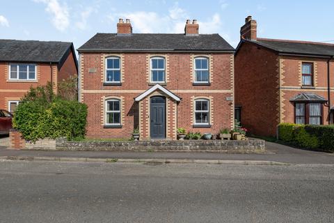 4 bedroom detached house for sale, Camp Road, Ross-on-Wye