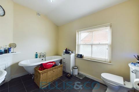 1 bedroom apartment for sale, Lamberts Yard, High Street, Tonbridge, Kent, TN9