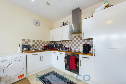 1 bedroom apartment for sale, Lamberts Yard, High Street, Tonbridge, Kent, TN9