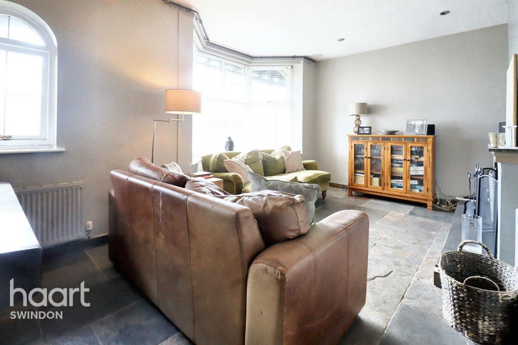 Marlborough Road, Swindon 3 bed detached bungalow for sale £550,000