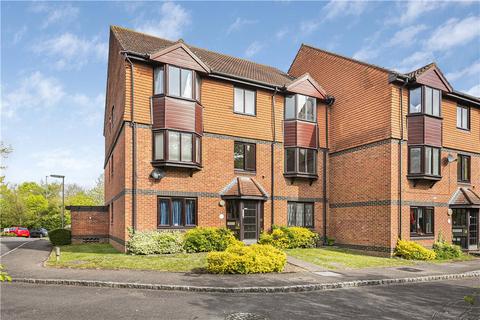 2 bedroom property for sale, Foxhills, Woking, Surrey, GU21