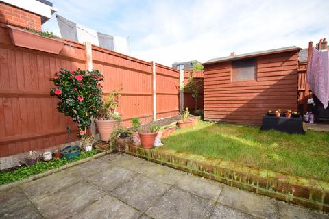 4 bedroom end of terrace house to rent, Kirpal Road Portsmouth PO3