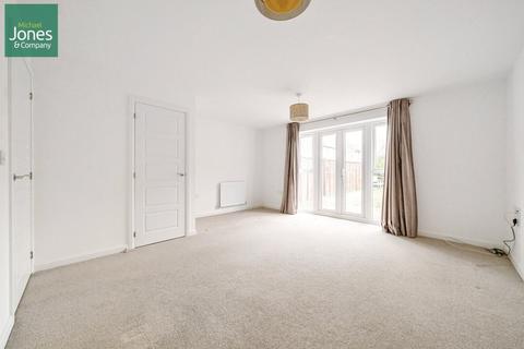 3 bedroom semi-detached house to rent, Randall Way, Littlehampton, West Sussex, BN17