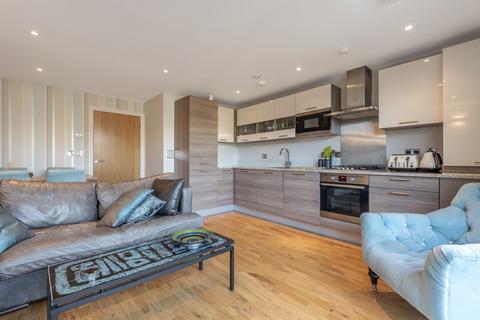 2 bedroom flat for sale, Grange Road, London, SE1