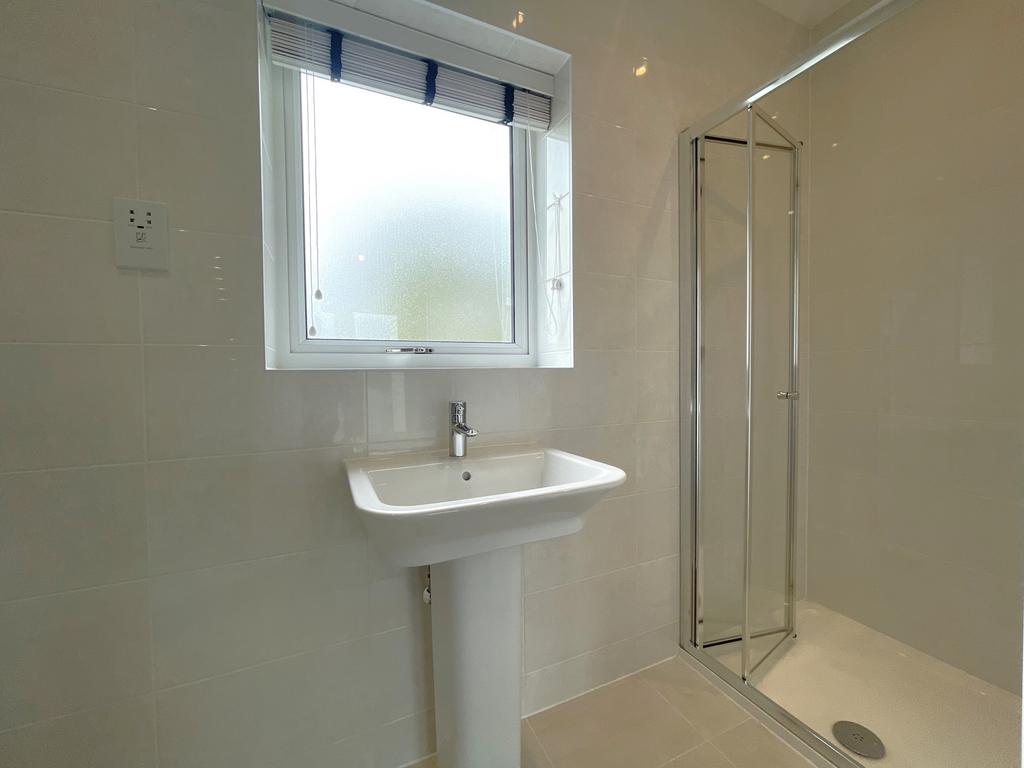 Bedroom 2 En-Suite