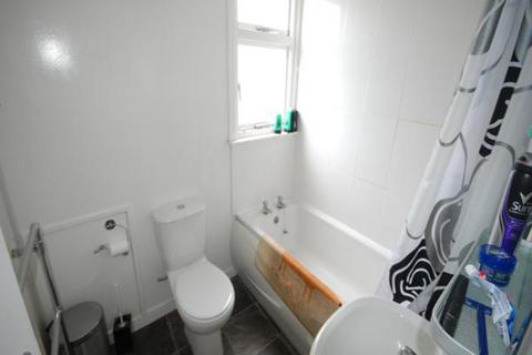 1 bedroom flat to rent, 15 South Street, St Andrews, KY16 9QS KY16