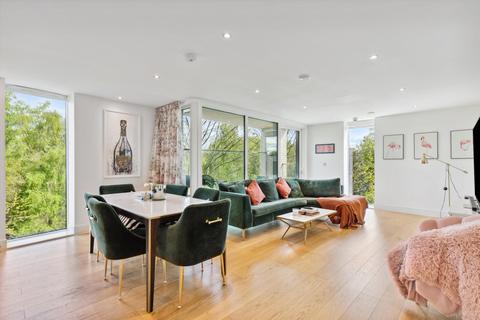 2 bedroom flat for sale, Chiswick High Road, London, W4