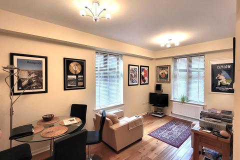 1 bedroom flat for sale, Church Road, Nascot Wood, Watford, WD17