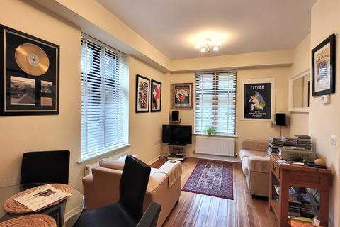 1 bedroom flat for sale, Church Road, Nascot Wood, Watford, WD17