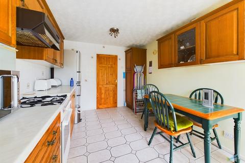 163 Dibbins Hey, Wirral, CH63 9HE