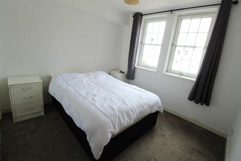 2 bedroom flat to rent, Oldmill Court, Second Floor, AB11