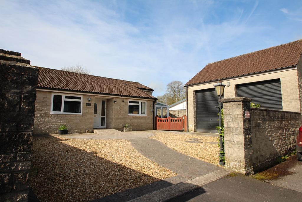 Charlton Road, Shepton Mallet, BA4 3 bed bungalow for sale £495,000