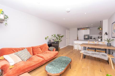 2 bedroom flat for sale, 15/5 Hughes Close, Edinburgh, EH7