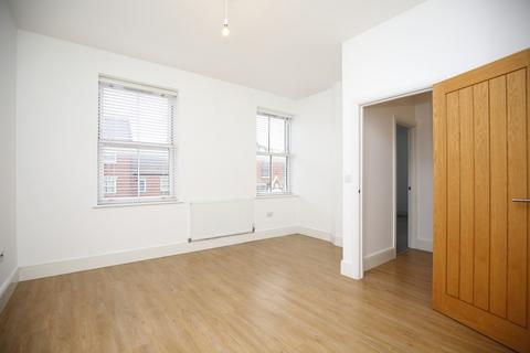 2 bedroom apartment to rent, Coleshill Road, Atherstone