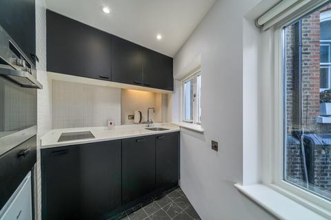 Studio for sale, Pont Street, Knightsbridge SW1X