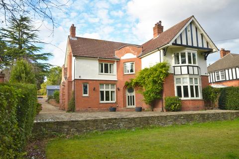 5 bedroom detached house for sale, St. Mary's Lane, Louth LN11 0DT