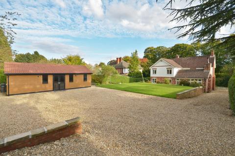 5 bedroom detached house for sale, St. Mary's Lane, Louth LN11 0DT