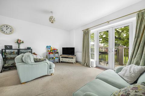 2 bedroom apartment for sale, Oaktree Gardens, New Eltham SE9