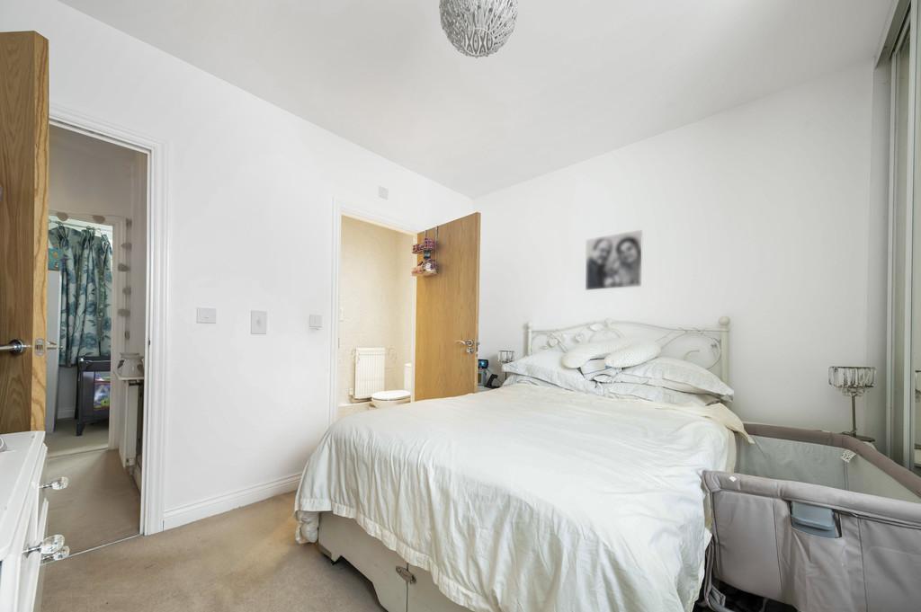 Bedroom 1 (2)