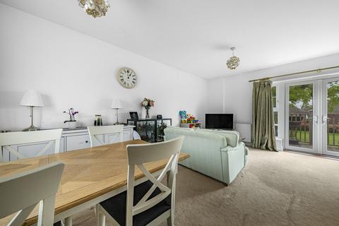 27 Oaktree Gardens, Eltham, London, SE9 3GA