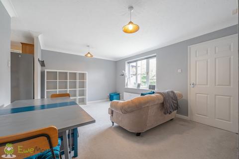 2 bedroom ground floor maisonette for sale, Finch Close, Tadley RG26