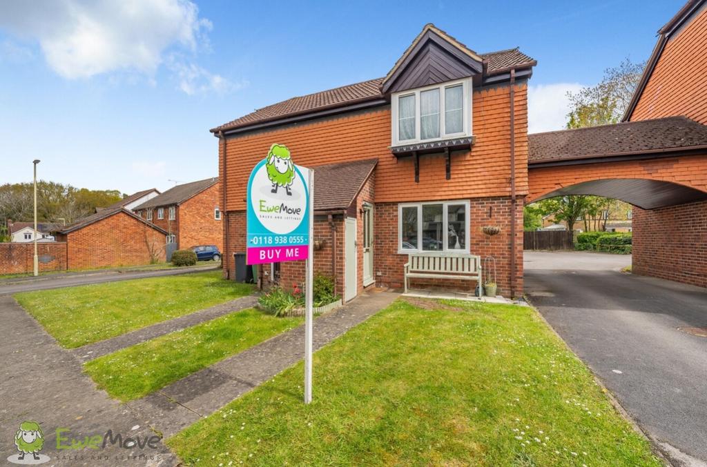 Finch Close, Tadley RG26 2 bed ground floor for sale £195,000