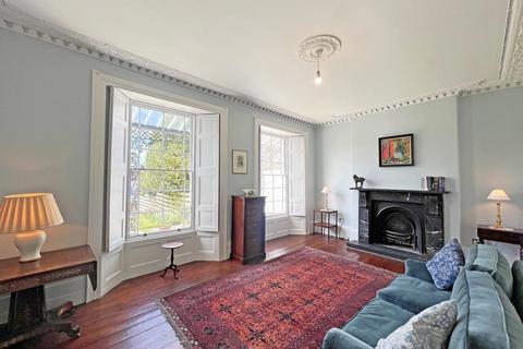 2 The Parade, Truro, TR1 1QE