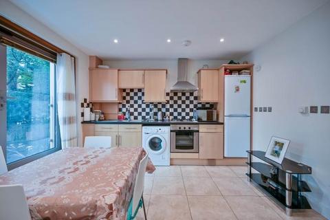 1 bedroom flat for sale, Flat 5, 48 Kingston Hill, Kingston Upon Thames, London, KT2 7NH
