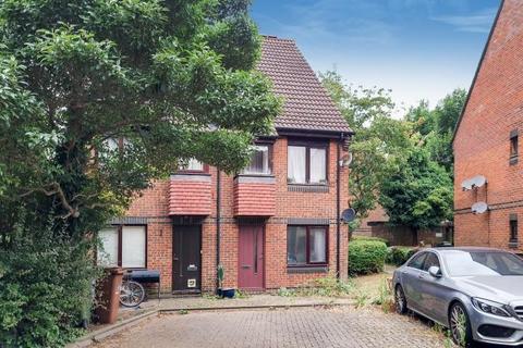 1 bedroom flat for sale, 2 Shott Close, Sutton, Surrey, SM1 4LQ