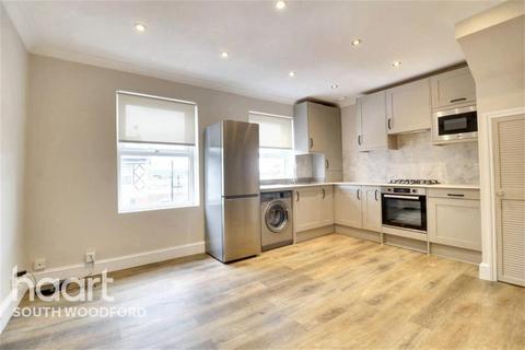 2 bedroom flat to rent, George Lane, South Woodford, E18