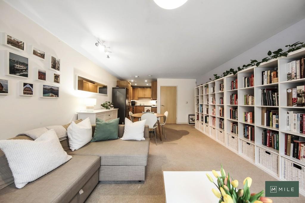 1 Plough Close, Kensal Green - 5 W8ton NYdtd GJ5 Fx3 VD