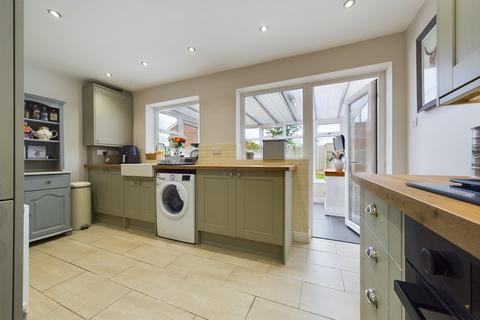 114 Bentley Road, Uttoxeter, ST14 7NQ