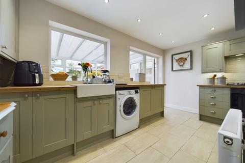 114 Bentley Road, Uttoxeter, ST14 7NQ