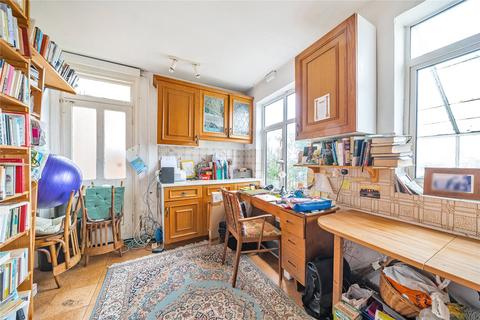 12 Mountside, Guildford, GU2 4JE
