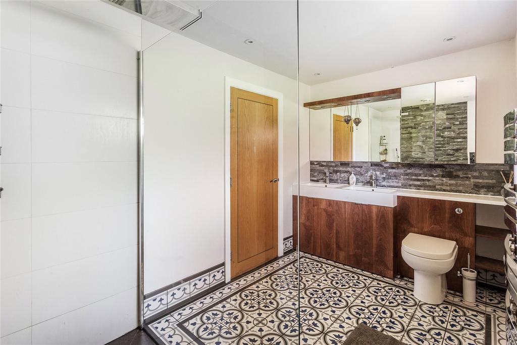 Family Shower Room