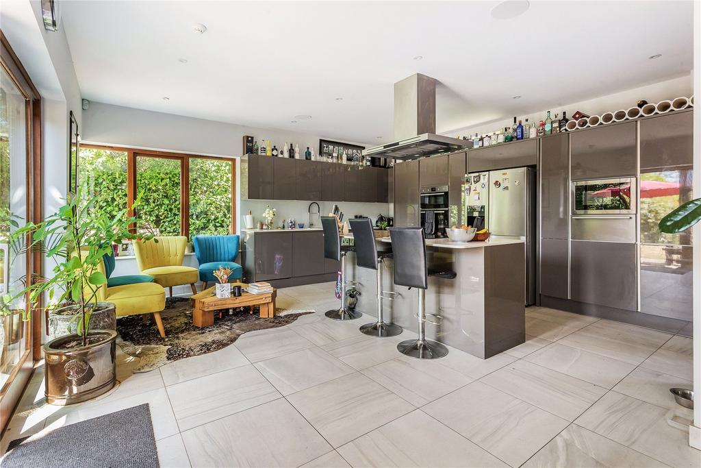 Kitchen/Dining