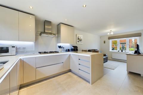 6 Blackthorn Close, Brailsford, Ashbourne, DE6 3GW