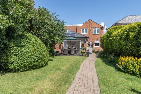 3 bedroom detached house for sale, Henhurst Hill, Burton-on-Trent