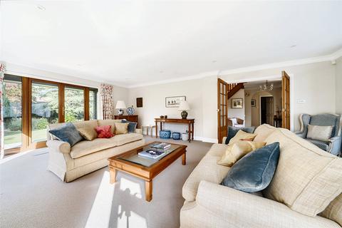 15 Hillgarth, Hindhead, GU26 6PP