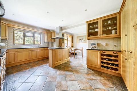 15 Hillgarth, Hindhead, GU26 6PP