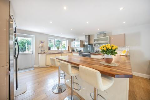 Holly Cottage Tarn Road, Hindhead, GU26 6TP