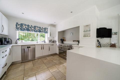Jays Upper Hammer Lane, Bramshott Chase, Hindhead, GU26 6DD