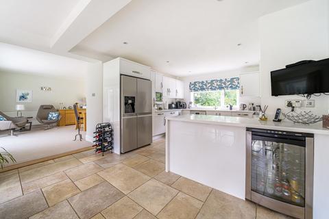 Jays Upper Hammer Lane, Bramshott Chase, Hindhead, GU26 6DD