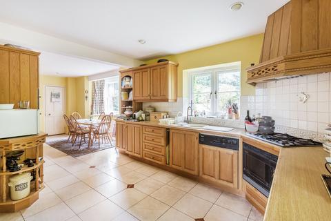 Haslemount Hazel Grove, Hindhead, GU26 6BJ