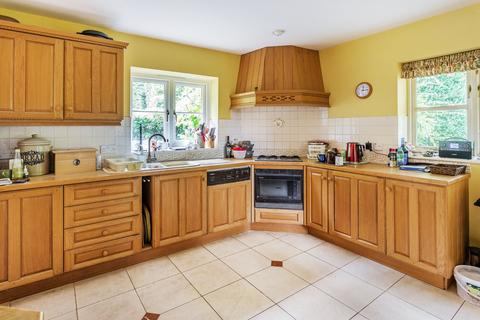 Haslemount Hazel Grove, Hindhead, GU26 6BJ